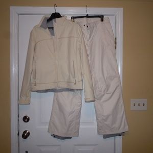 Womens Columbia Winter Snowboard Jacket and Pants